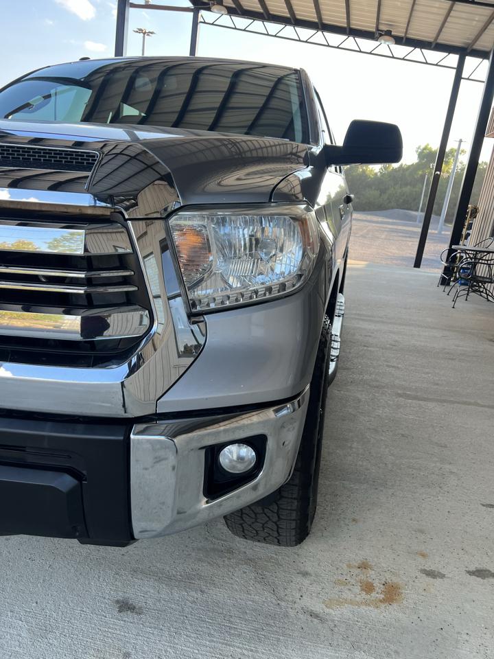 Toyota Tundra  2016