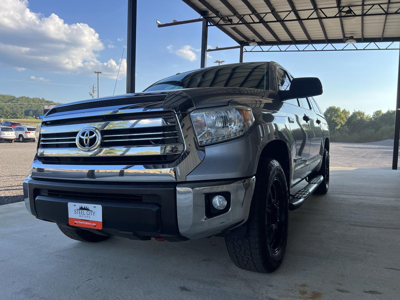 Toyota Tundra  2016