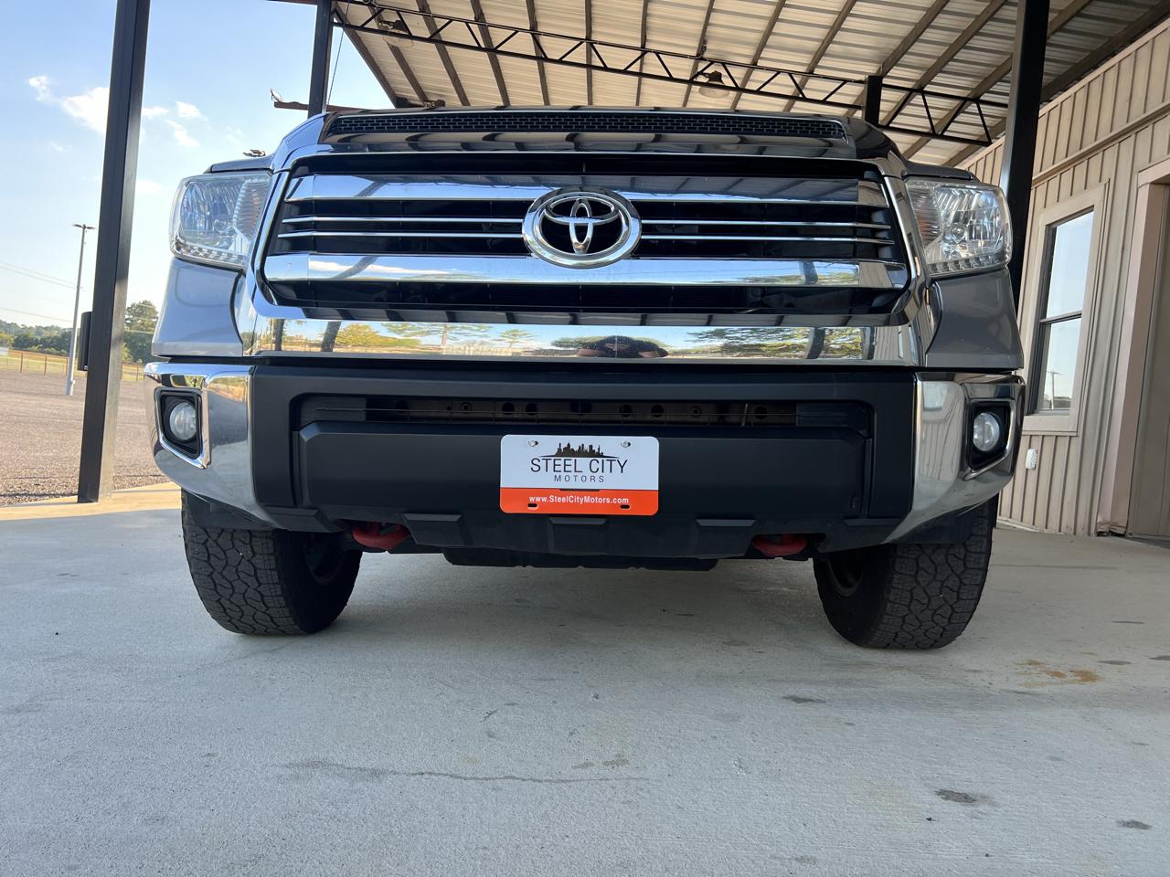 Toyota Tundra  2016