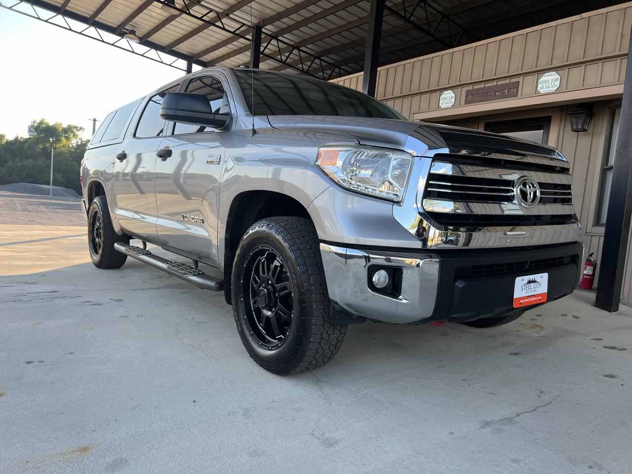 Toyota Tundra  2016