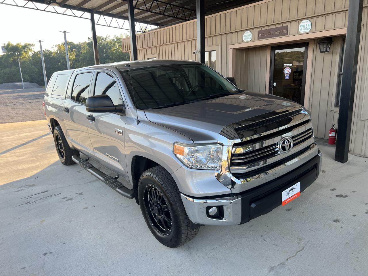 Toyota Tundra  2016