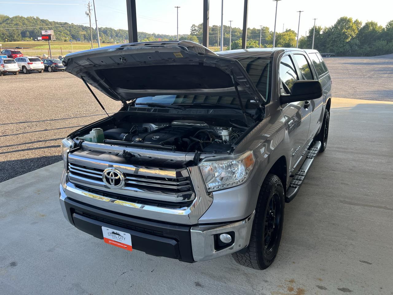 Toyota Tundra  2016