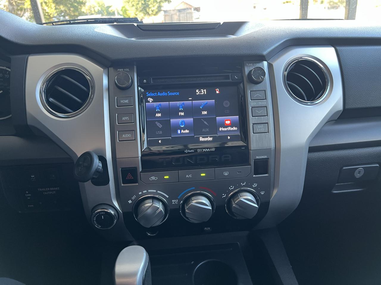 Toyota Tundra  2016