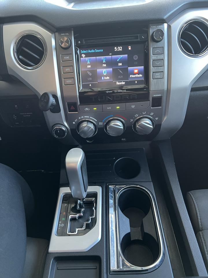 Toyota Tundra  2016