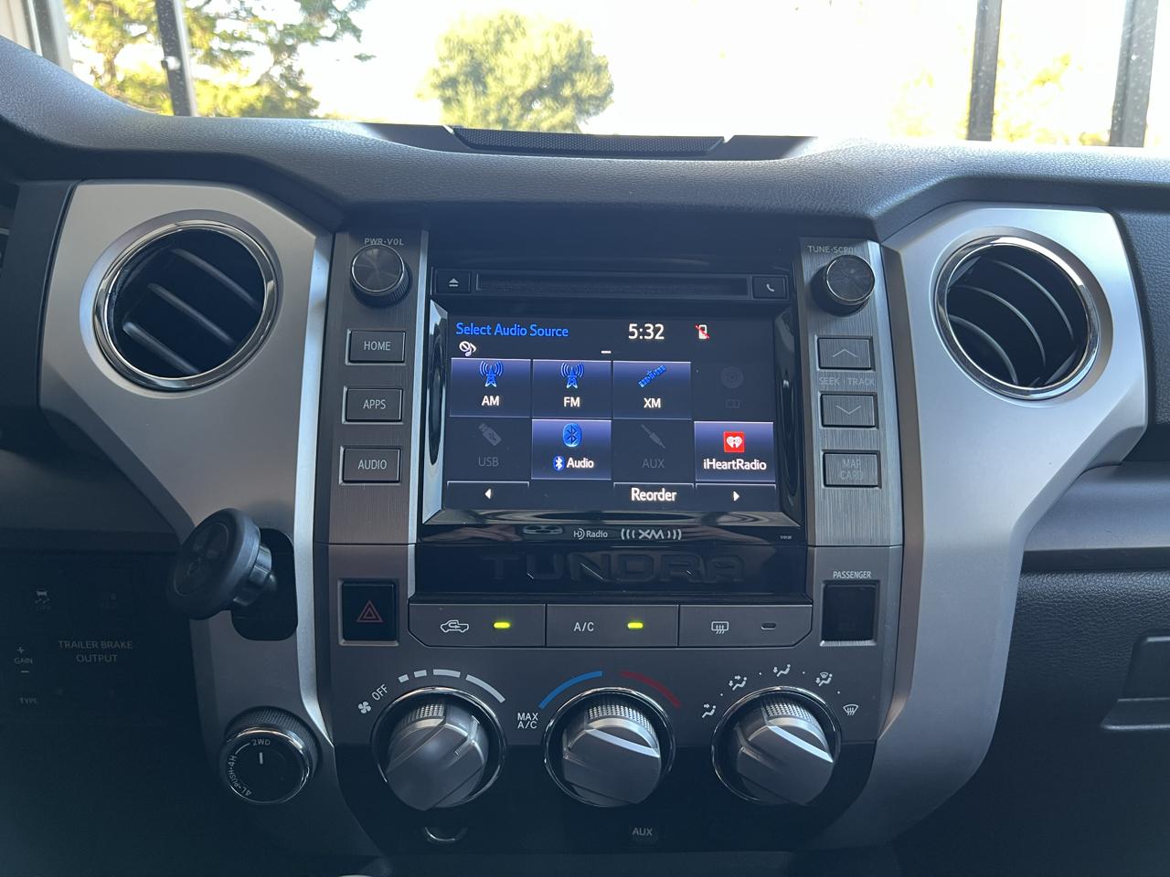 Toyota Tundra  2016