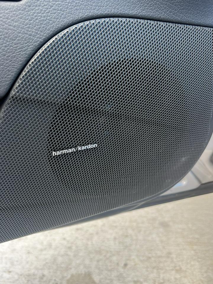 Mercedes-Benz E-Class  2004