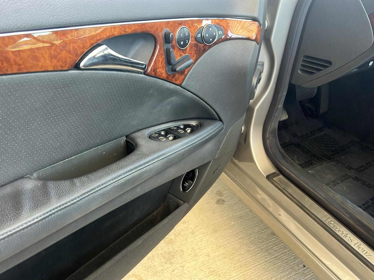 Mercedes-Benz E-Class  2004