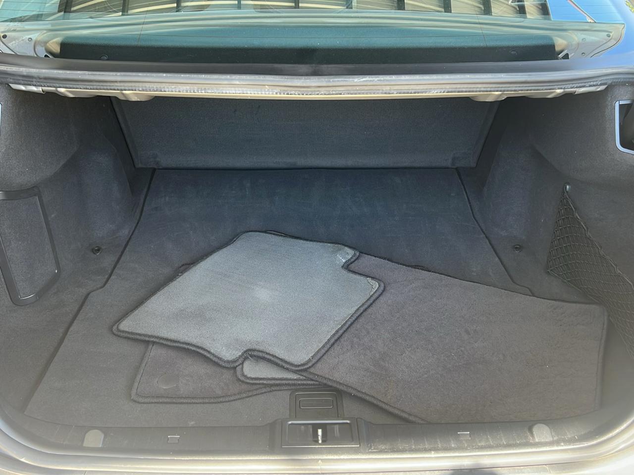 Mercedes-Benz E-Class  2004