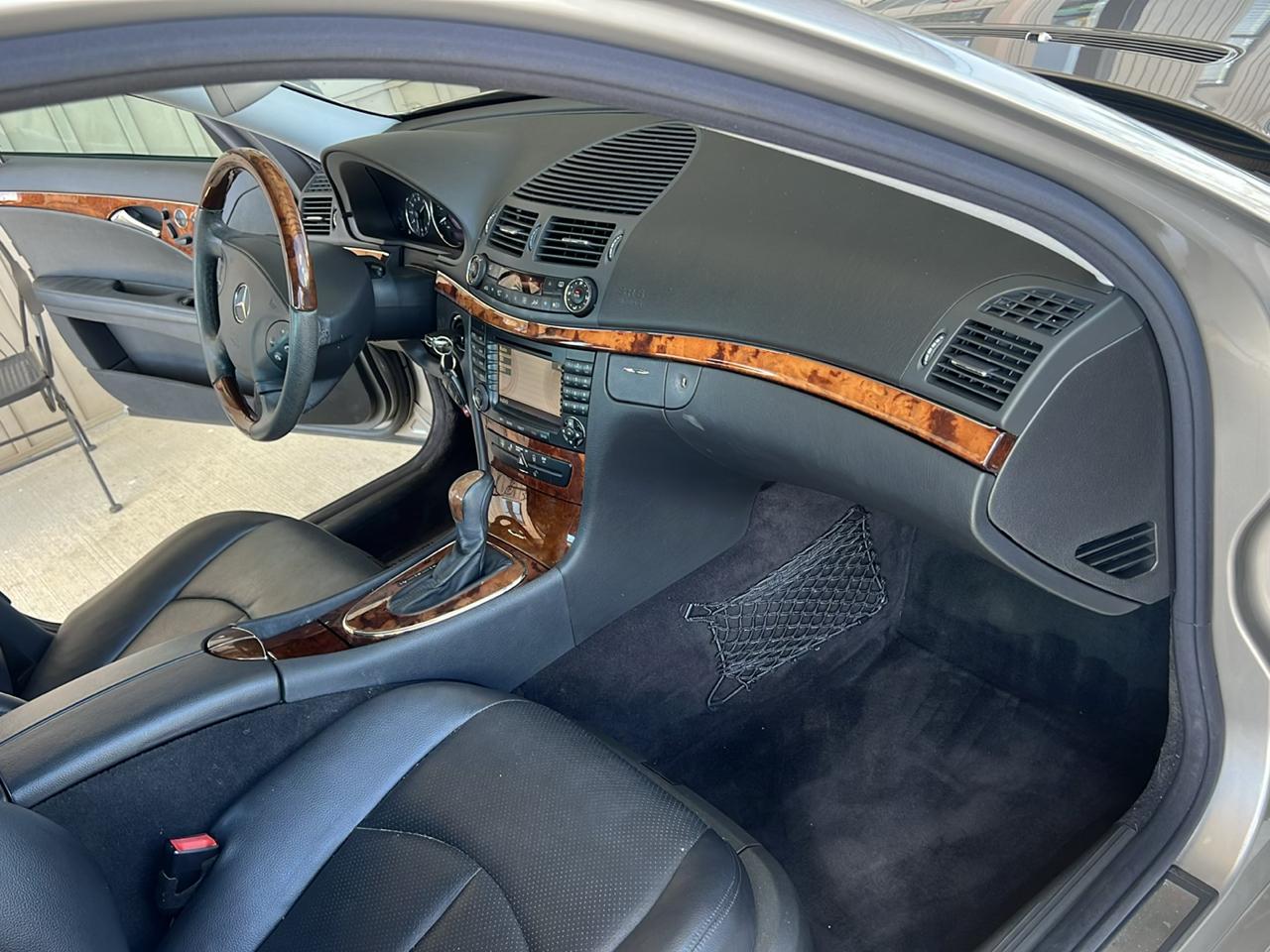 Mercedes-Benz E-Class  2004