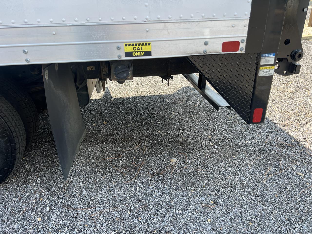 Isuzu NPR  2019