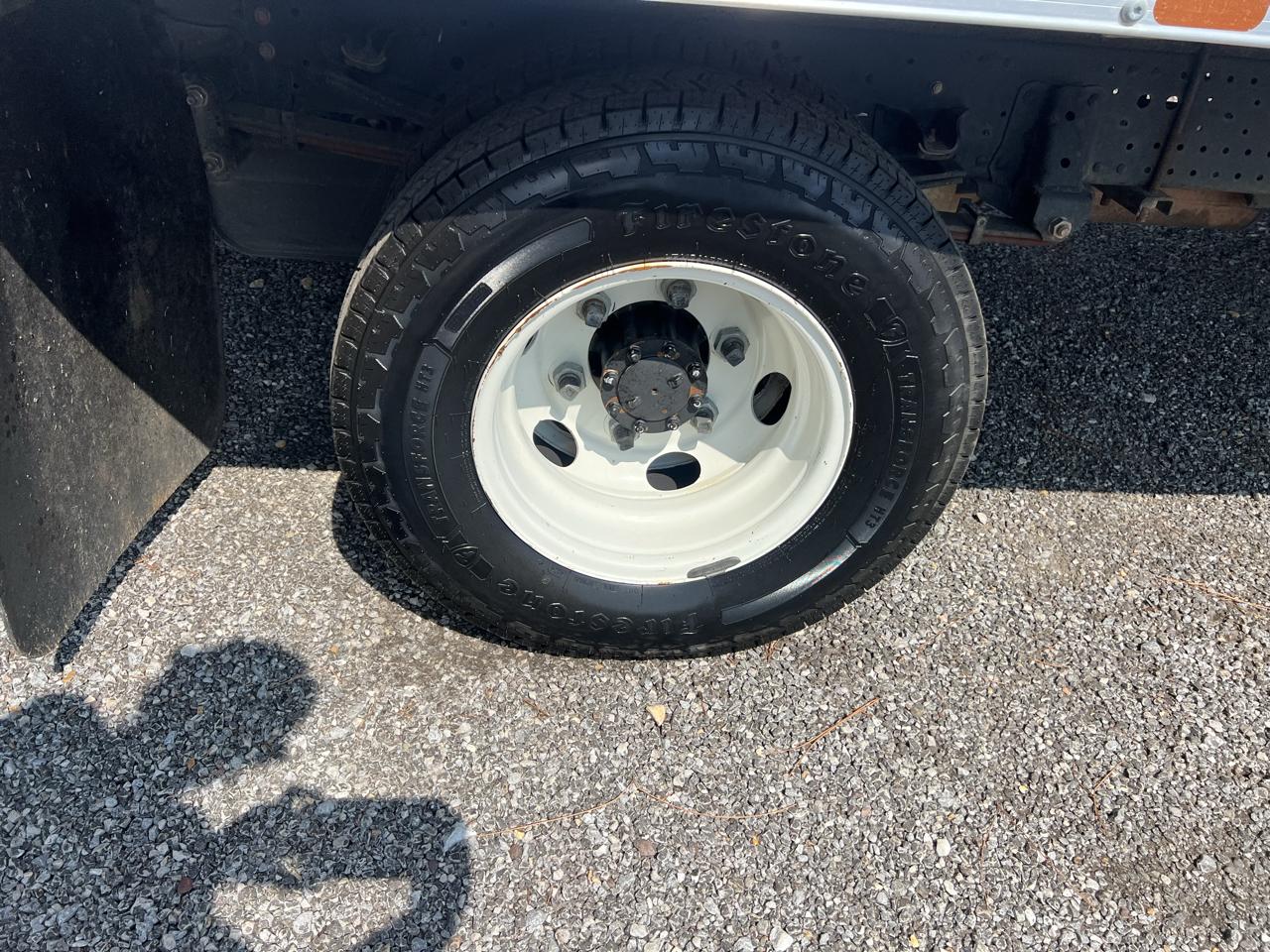 Isuzu NPR  2019