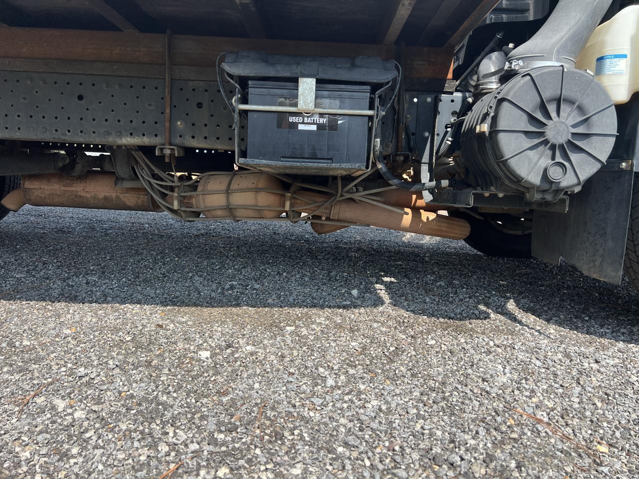 Isuzu NPR  2019