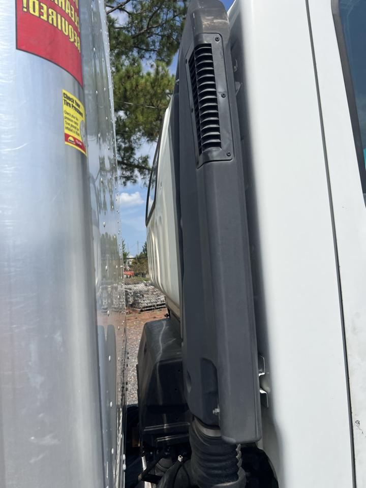 Isuzu NPR  2019