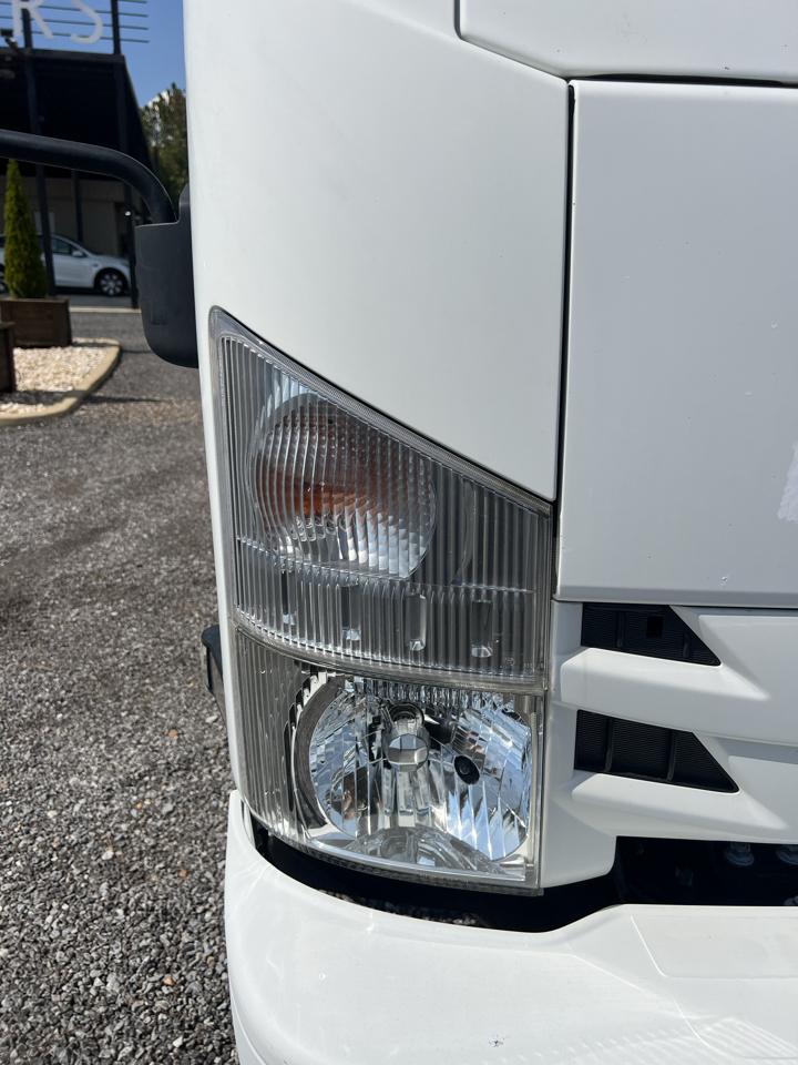 Isuzu NPR  2019