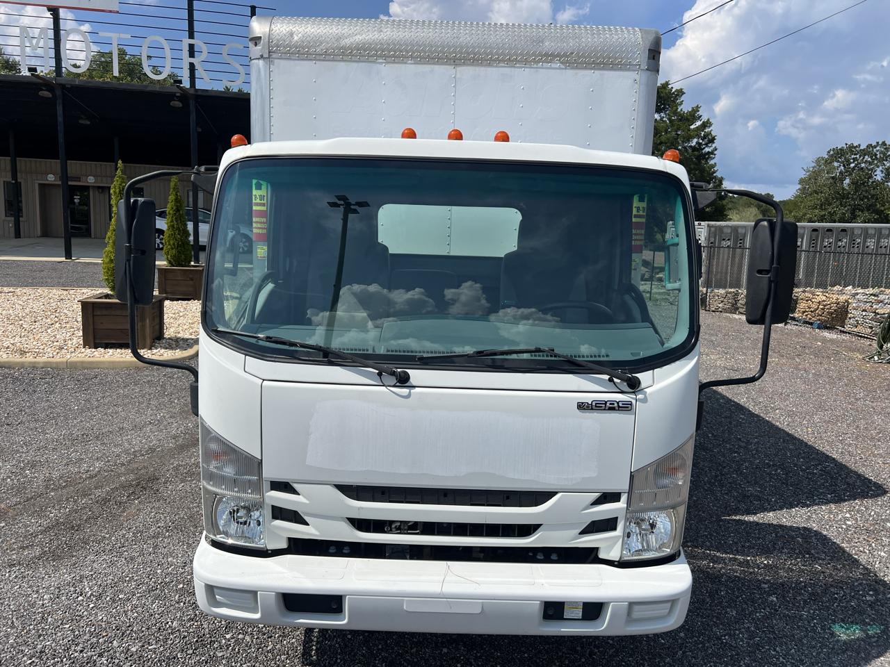 Isuzu NPR  2019