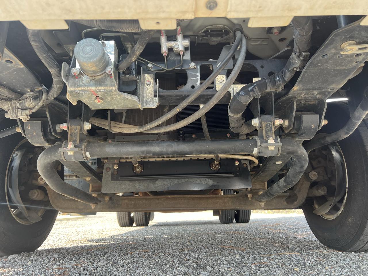 Isuzu NPR  2019
