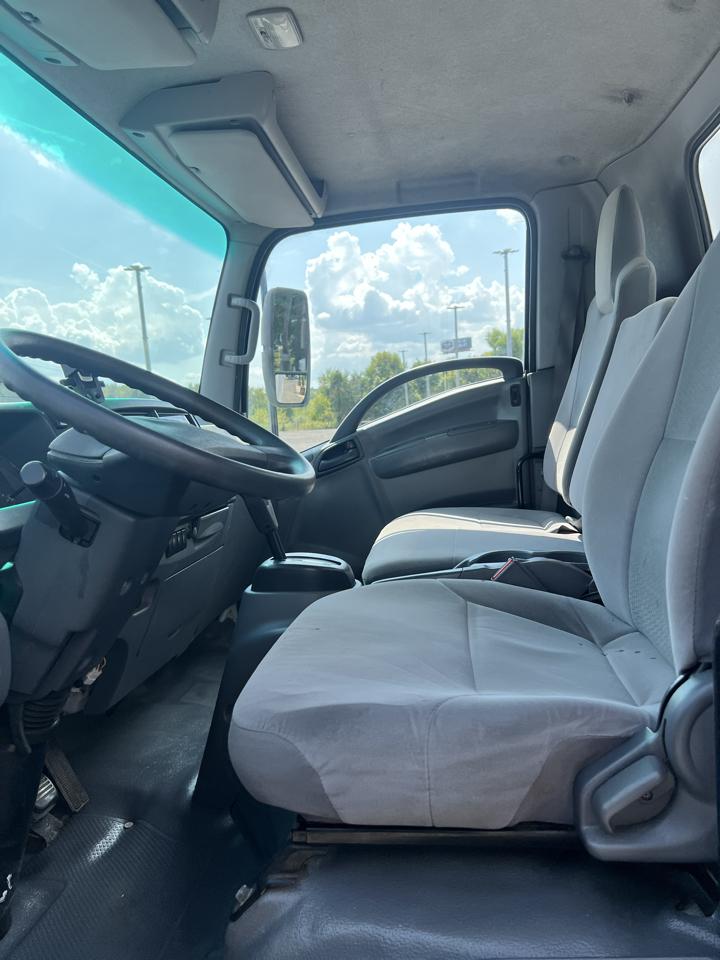 Isuzu NPR  2019