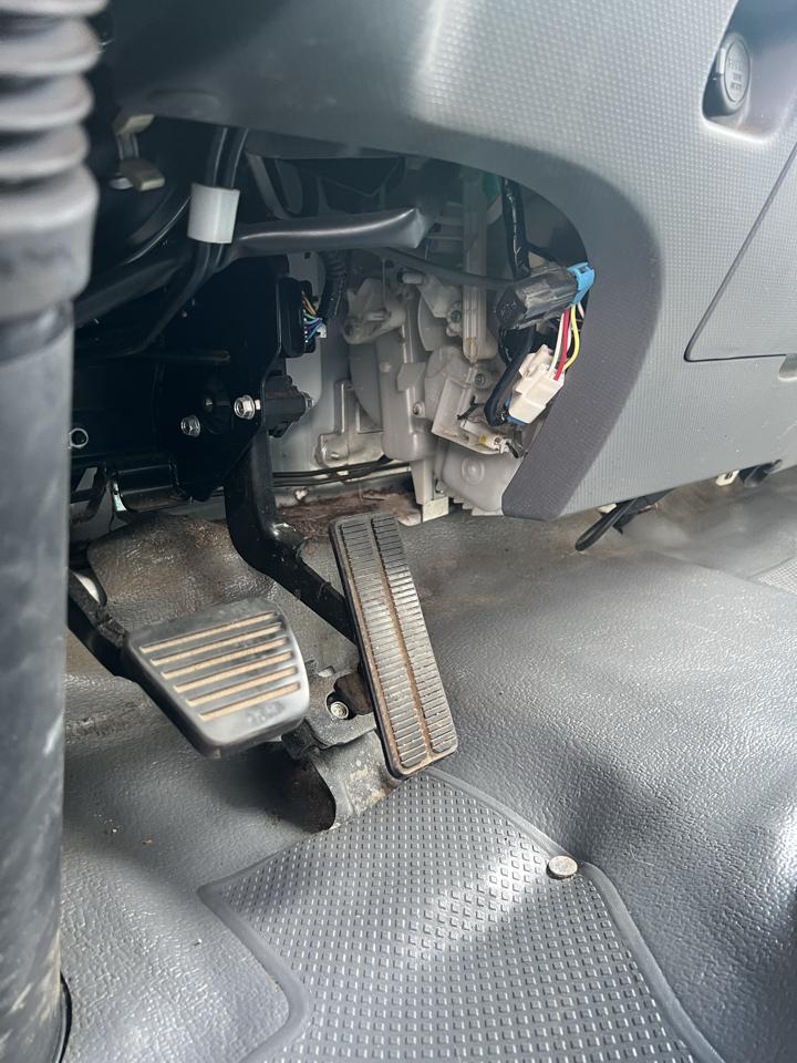 Isuzu NPR  2019