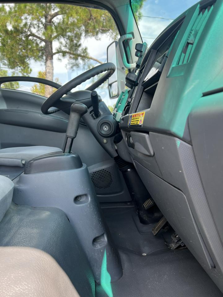 Isuzu NPR  2019