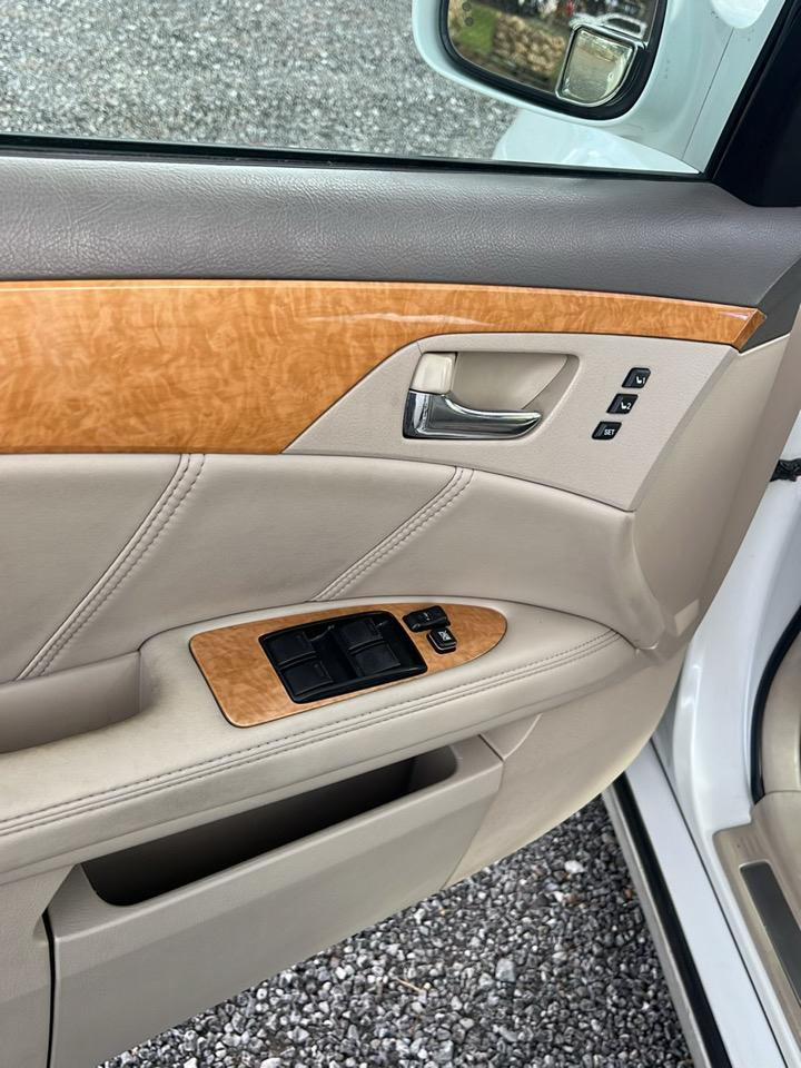 Toyota Avalon  2007