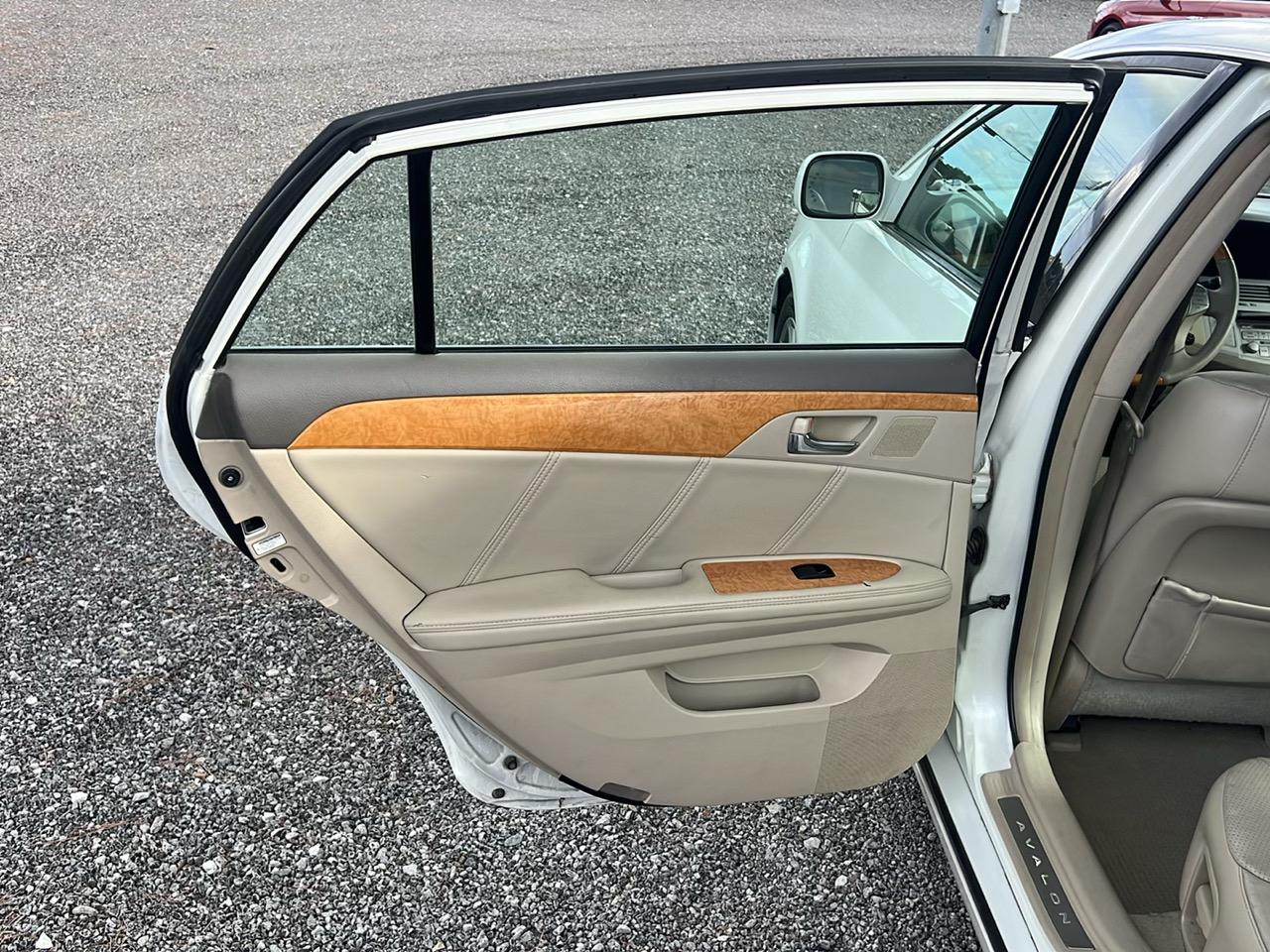 Toyota Avalon  2007