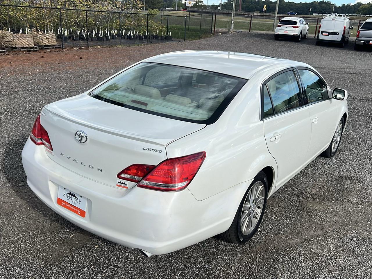 Toyota Avalon  2007