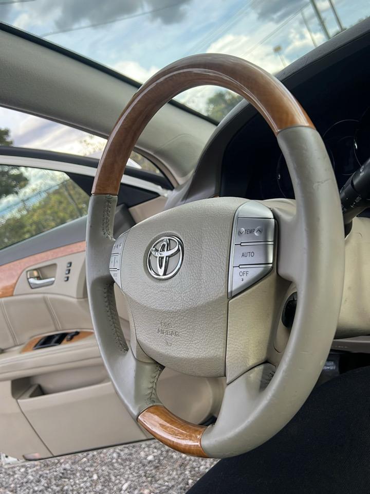 Toyota Avalon  2007