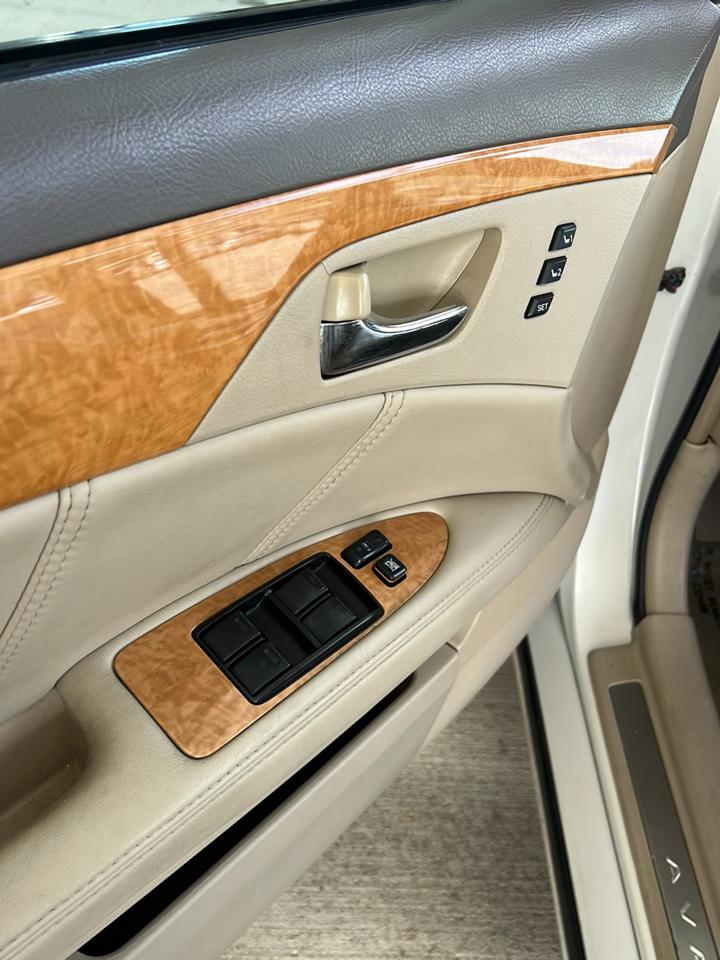 Toyota Avalon  2007