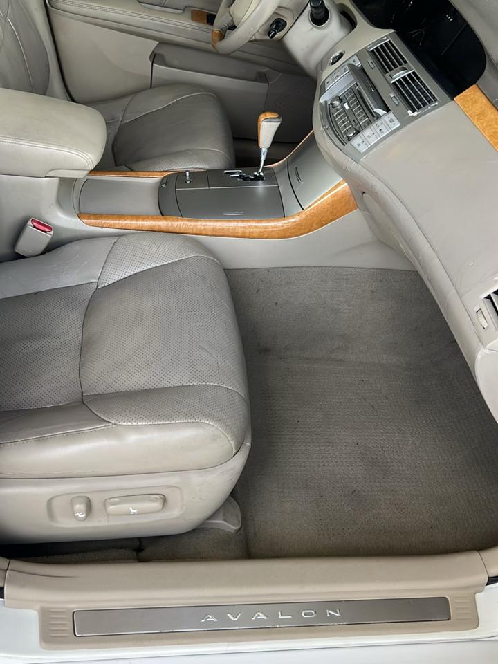 Toyota Avalon  2007