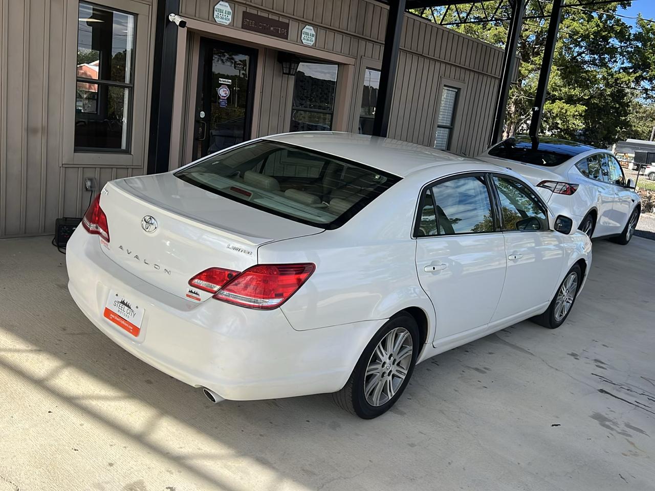 Toyota Avalon  2007