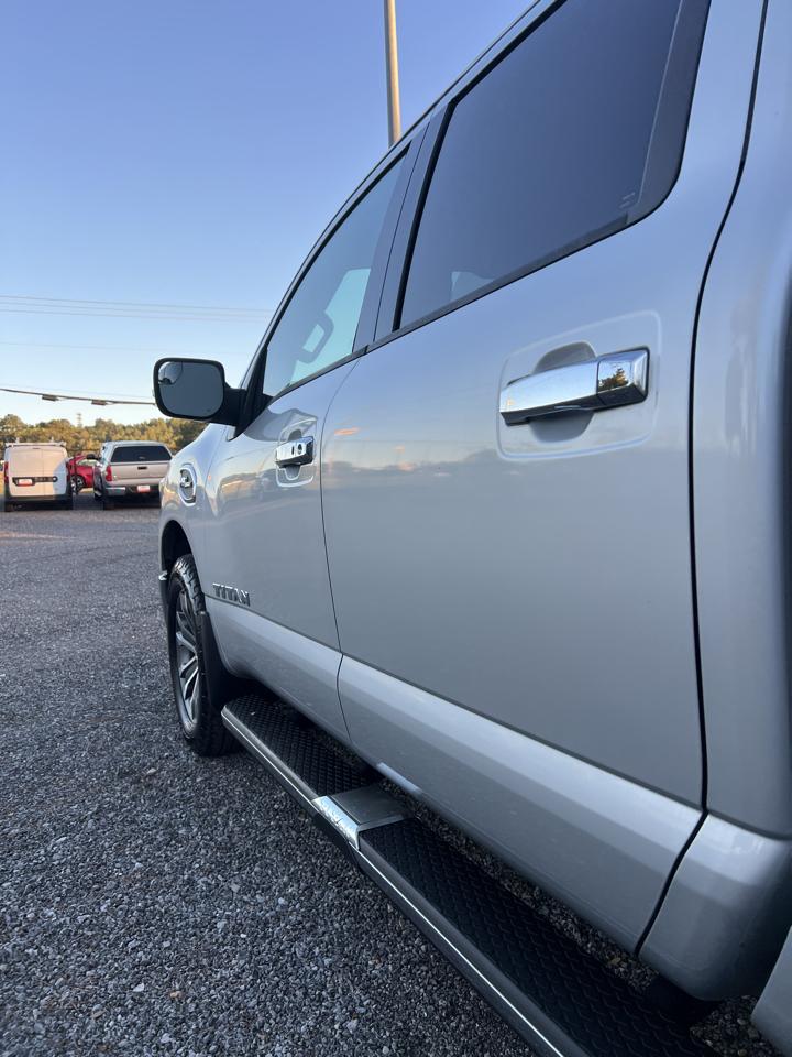 Nissan Titan  2017