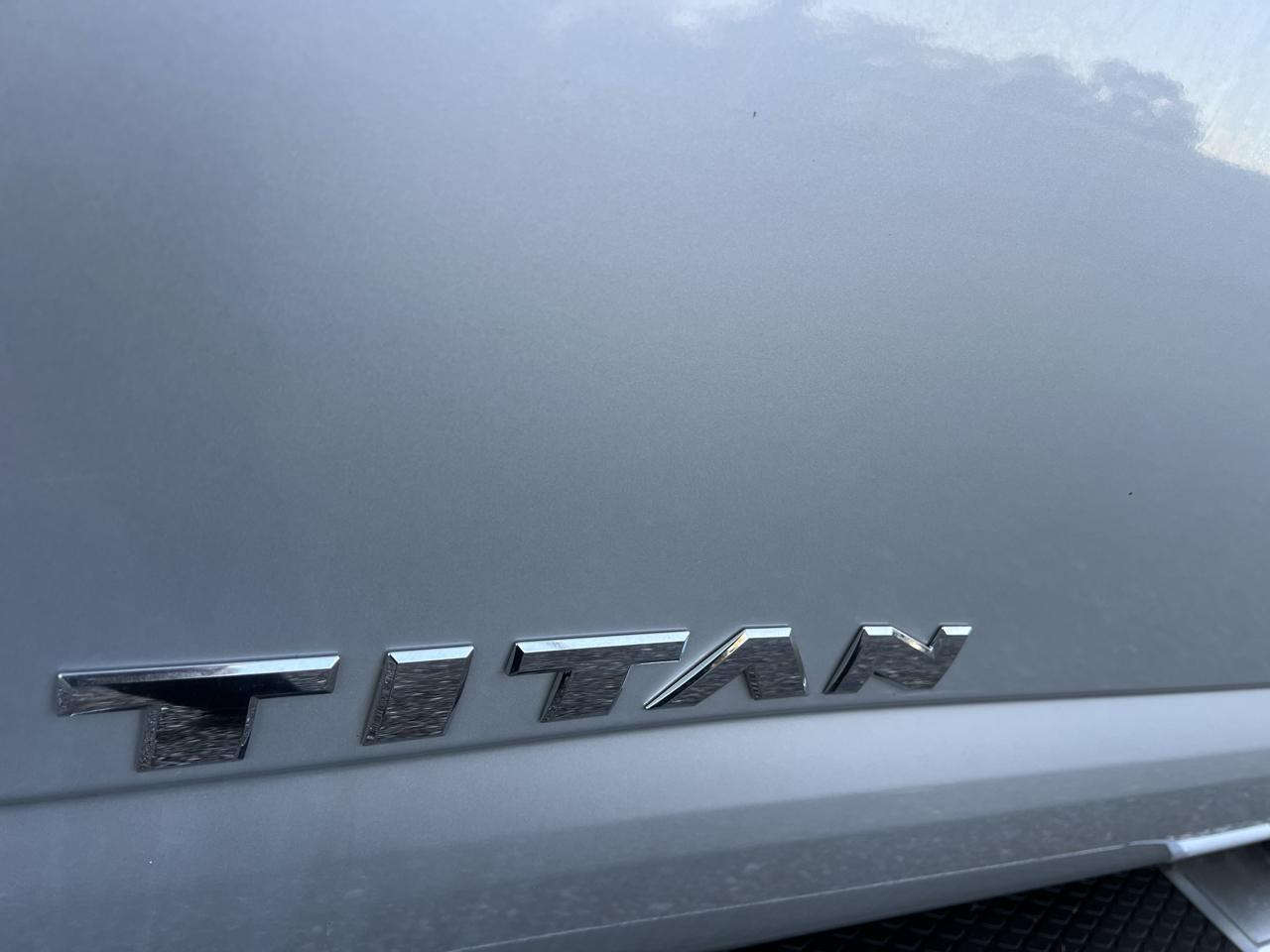 Nissan Titan  2017