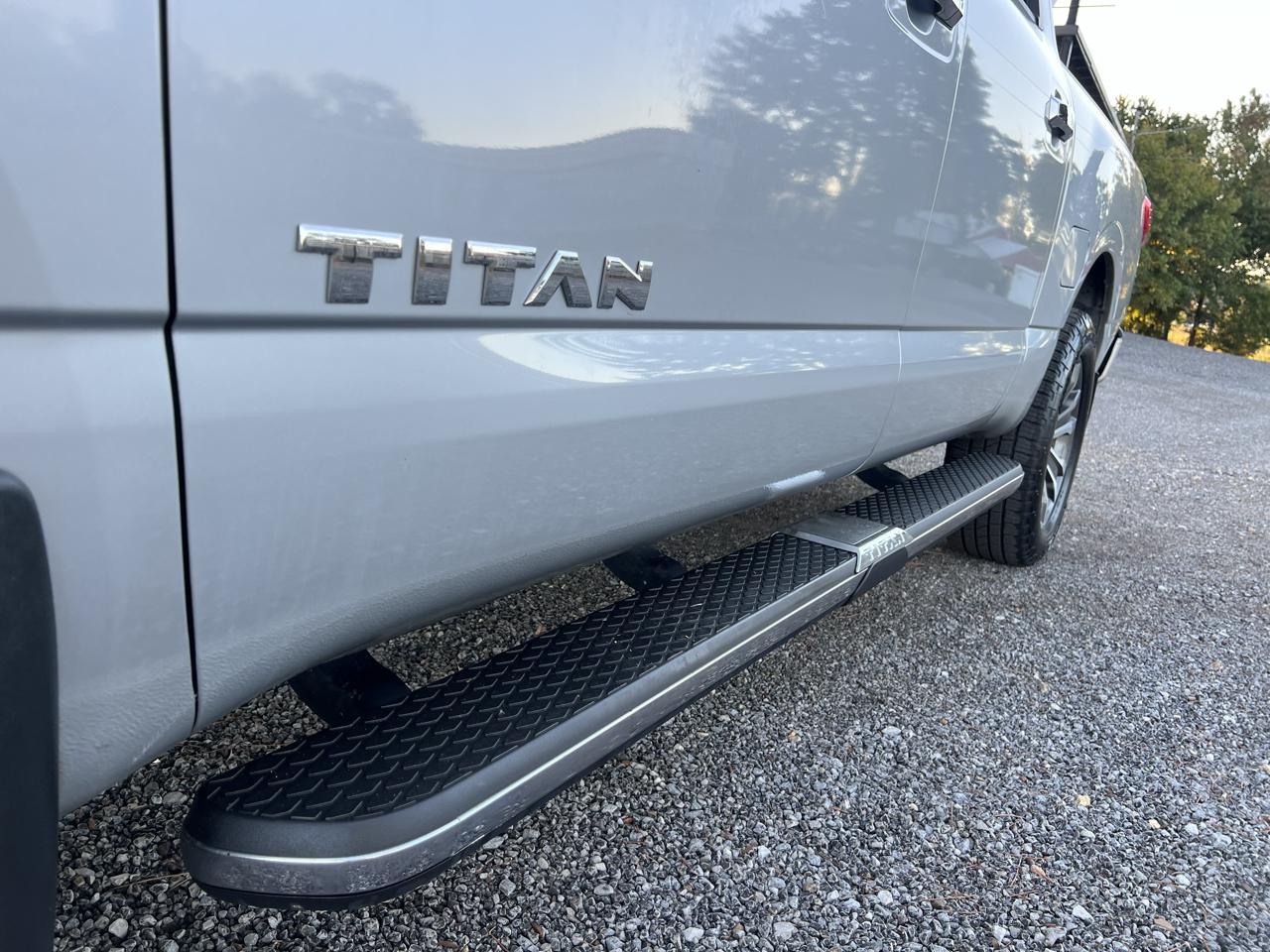 Nissan Titan  2017