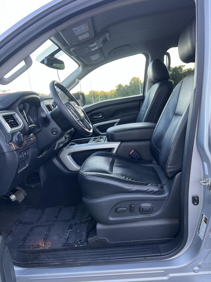 Nissan Titan  2017