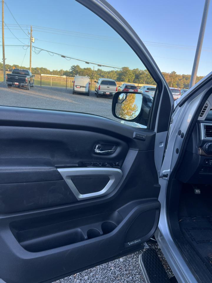 Nissan Titan  2017