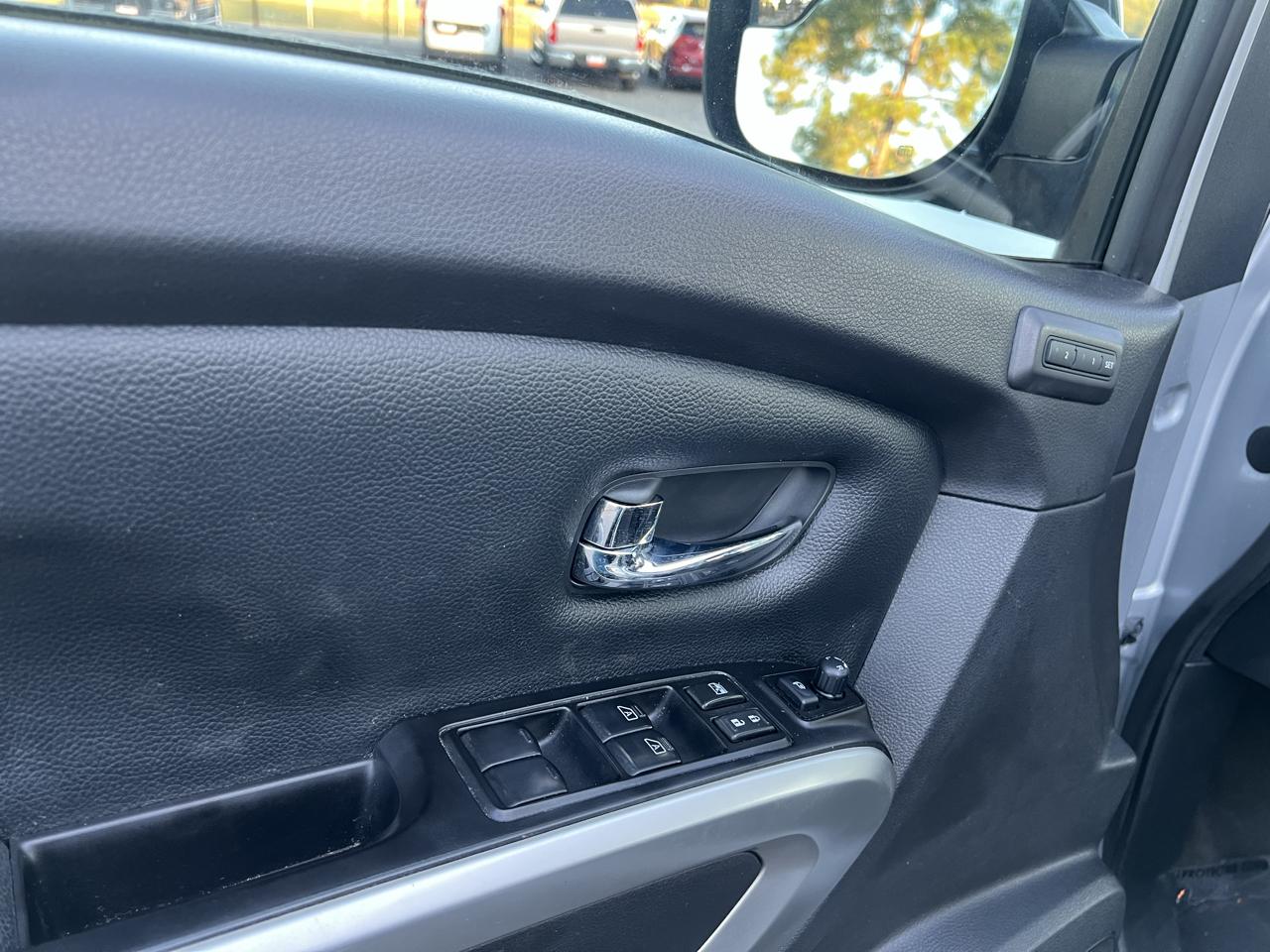 Nissan Titan  2017