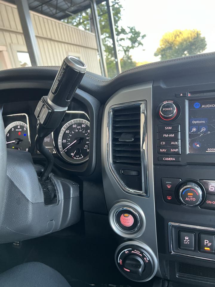 Nissan Titan  2017