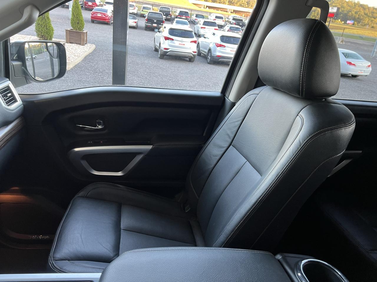 Nissan Titan  2017