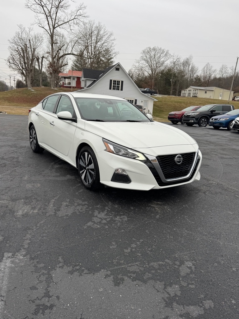 Nissan Altima  2021