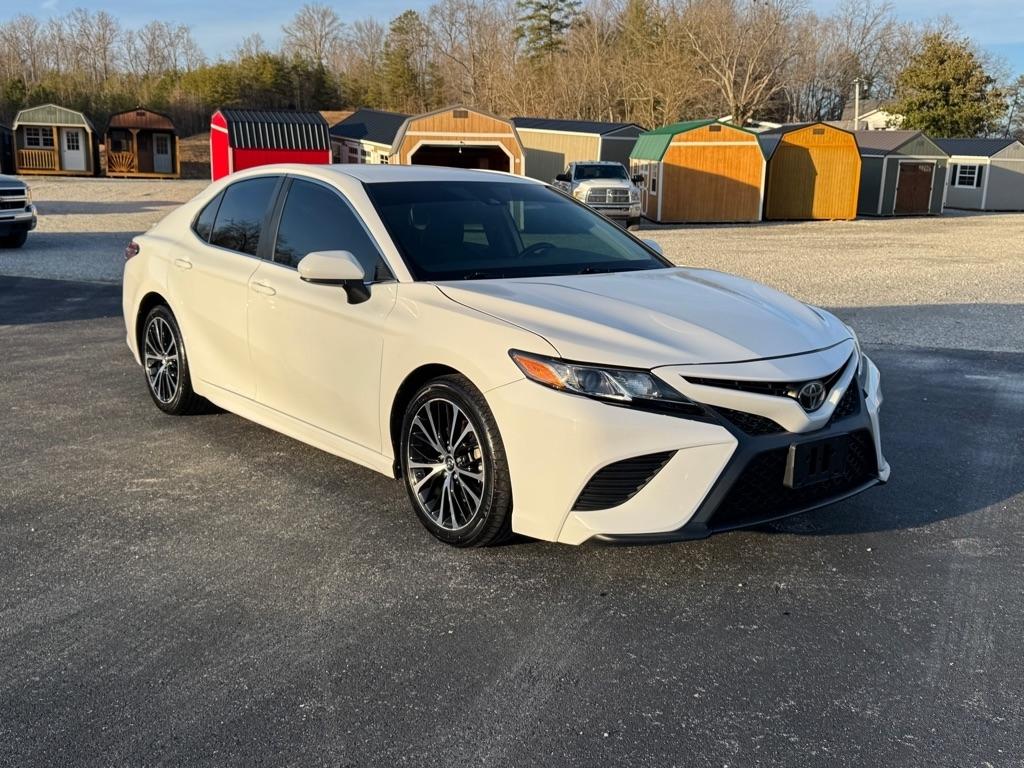 Toyota Camry  2019