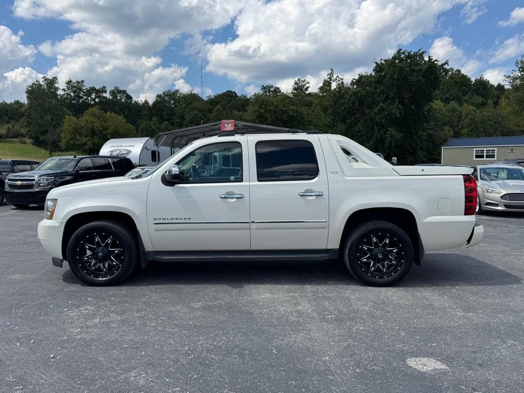 Chevrolet Avalanche  2012