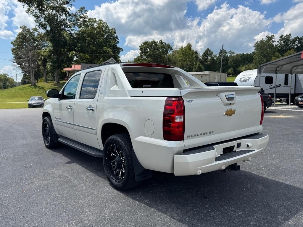 Chevrolet Avalanche  2012