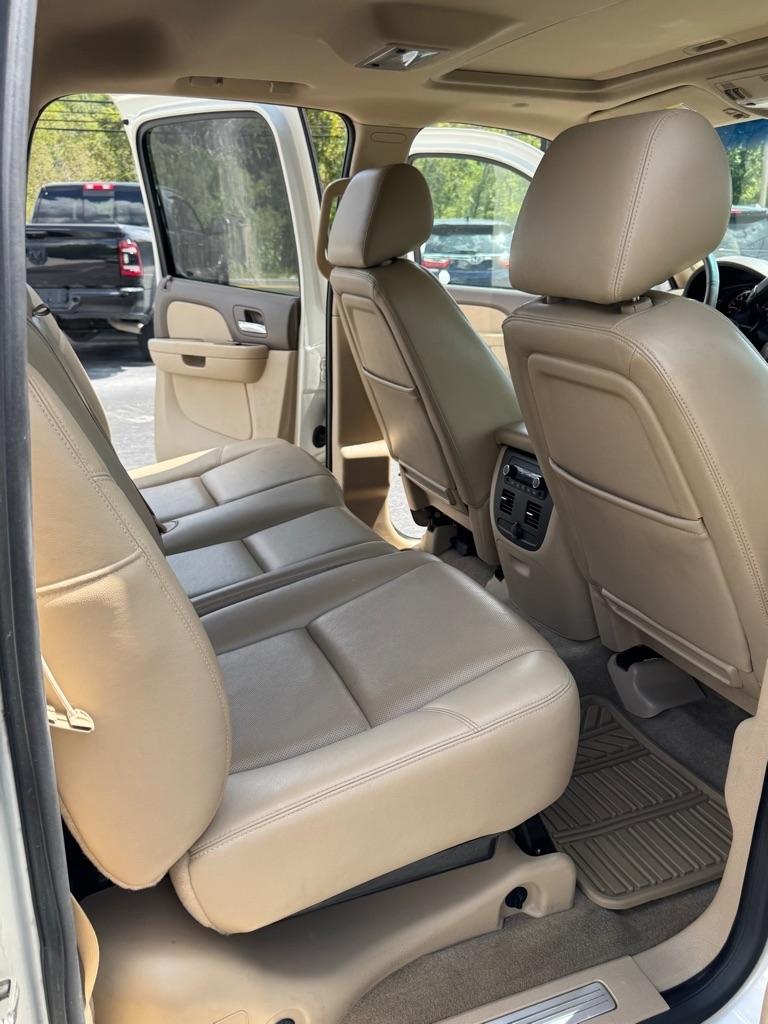 Chevrolet Avalanche  2012