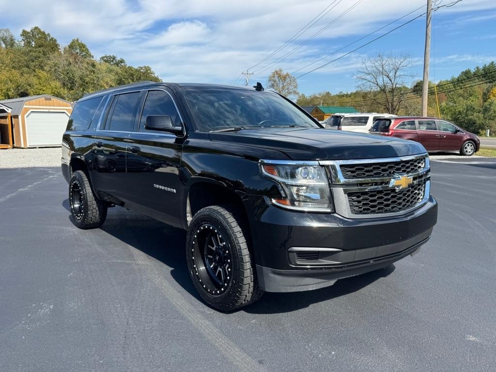 Chevrolet Suburban  2017