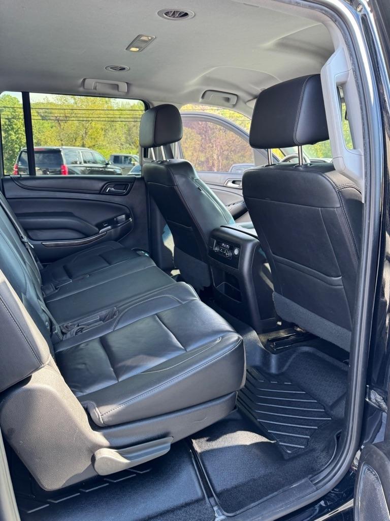Chevrolet Suburban  2017