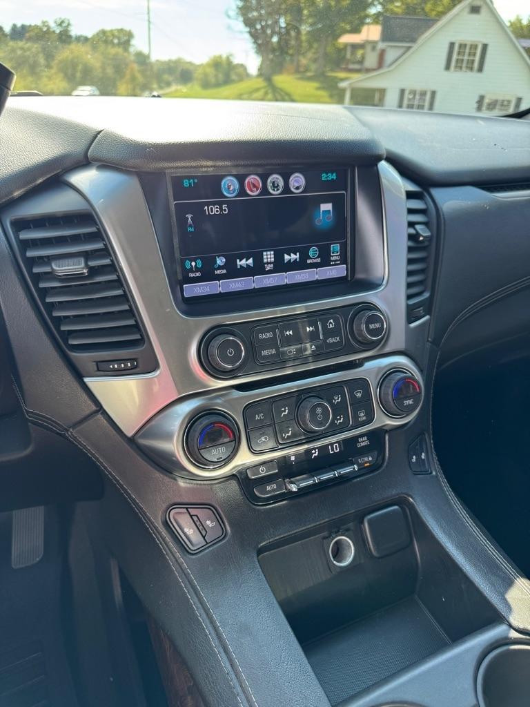 Chevrolet Suburban  2017