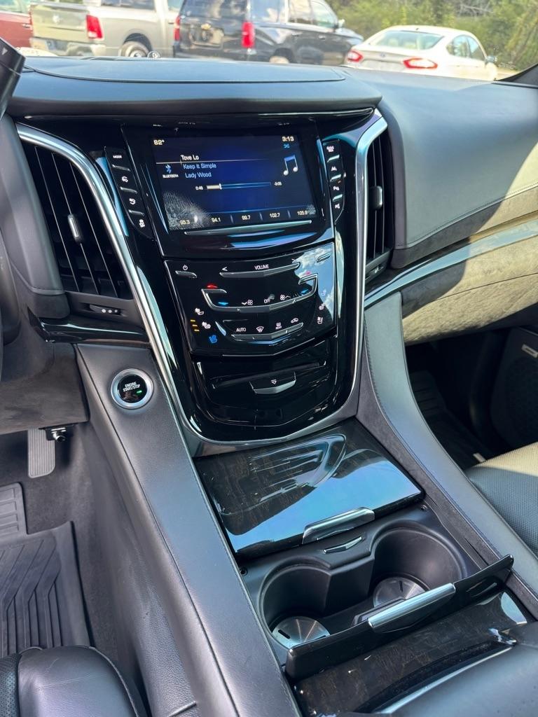Cadillac Escalade  2018