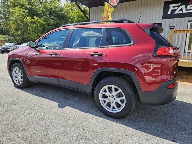 2016 Jeep Cherokee Sport photo 2