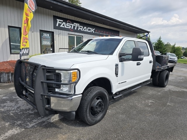2017 Ford F-350 Super Duty Chassis Cab XL
