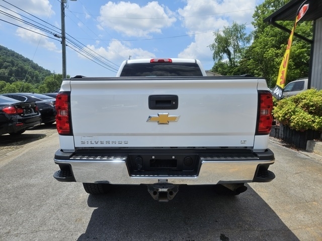 2015 Chevrolet Silverado 2500HD LT photo 4